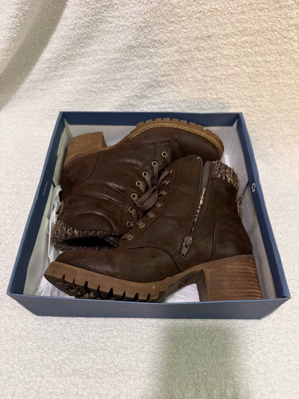 Brown Women's Lace-Up Boots